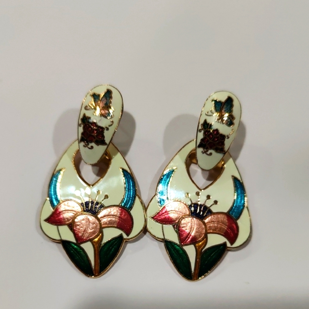 Two-piece Vintage Floral Butterfly Cloisonne Earrings
